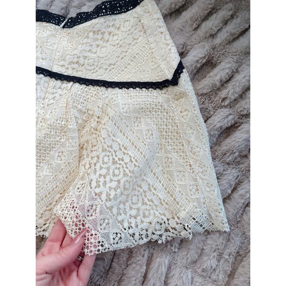 Free People Crochet Lace Mini Tea Skirt Size 0 Apple of My Eye Cream A Line - Picture 7 of 7